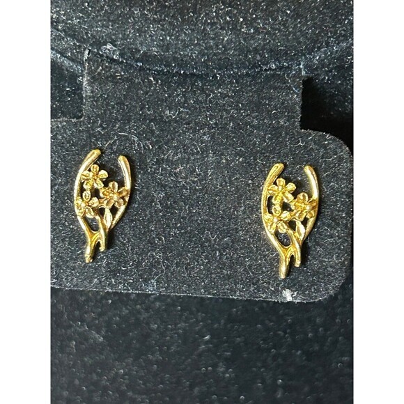Gold Tone Wish Bone Flower Earrings - Picture 2 of 3